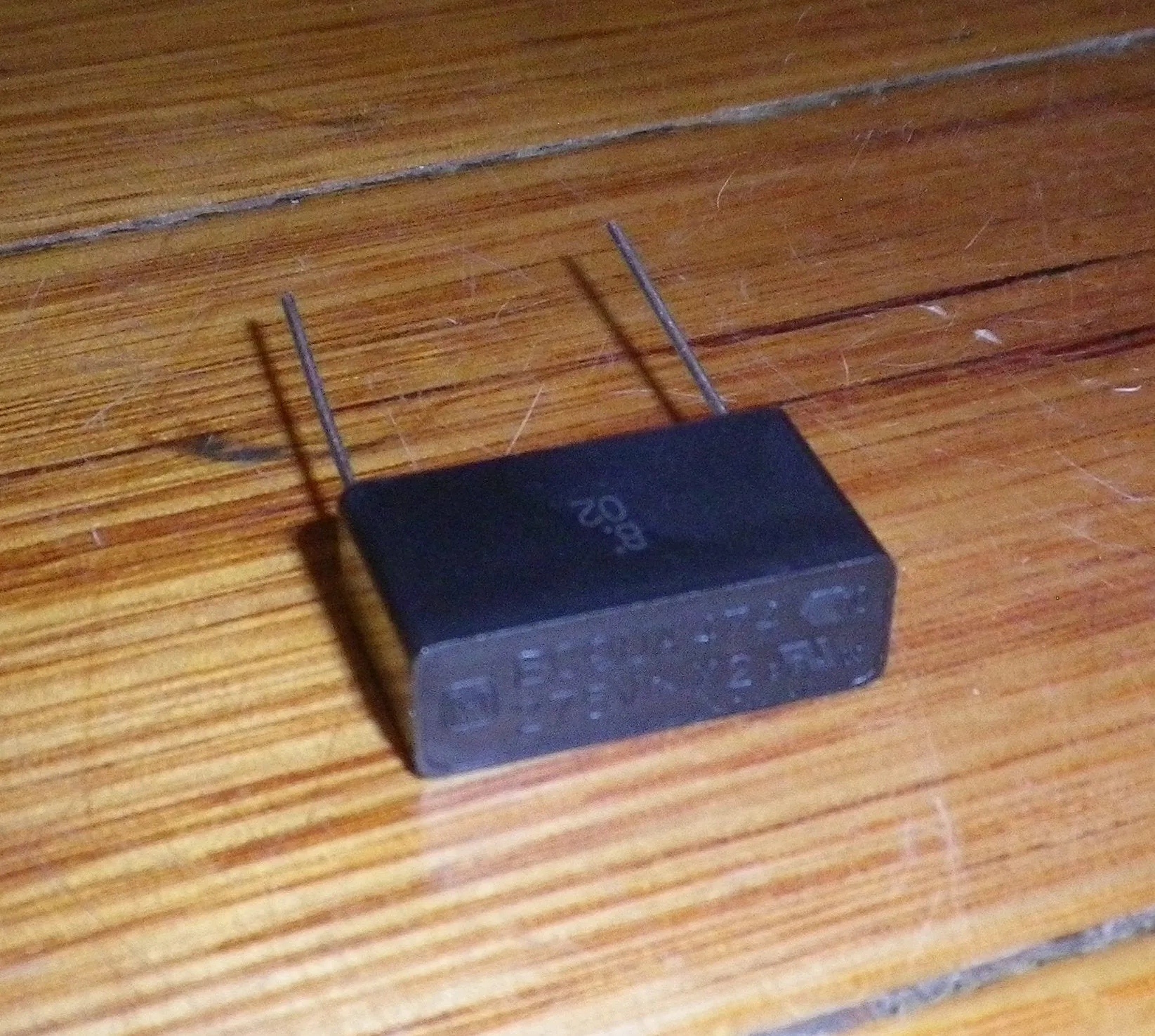 0.47uF 275VAC X2 Mains Suppression Capacitor - Part # ECQ-UAAF474S1