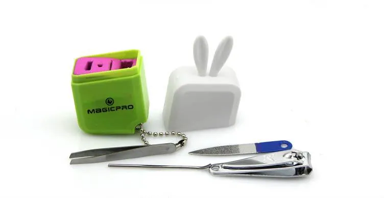4 Piece Manicure Set In Case With Rabbit Ears