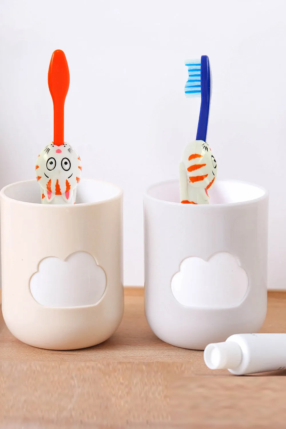 Brush Buddies Talkin Wanda Whiskers (Cat) Toothbrush - Red