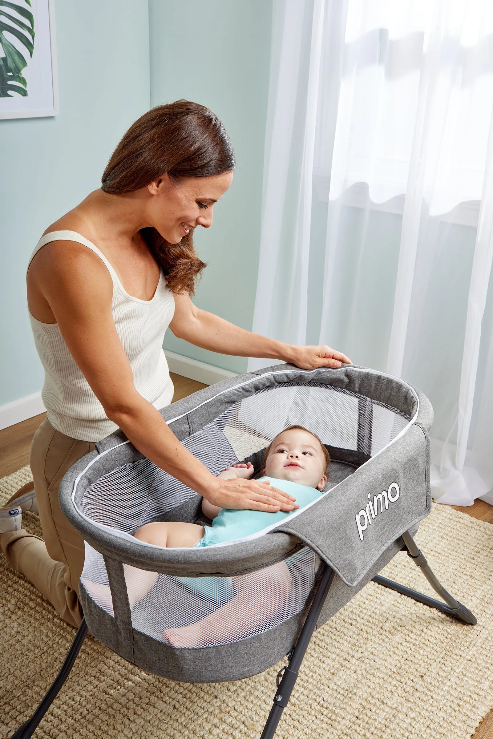 Cocoon Deluxe Folding Indoor & Outdoor Travel Bassinet