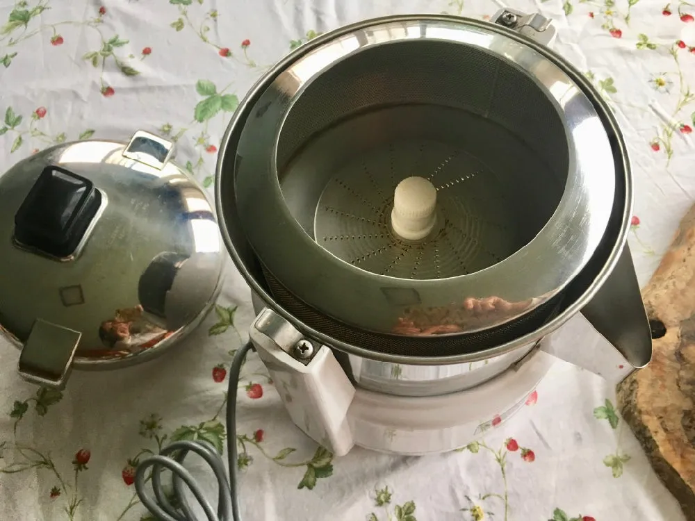 Geli's Waring professional juice extractor